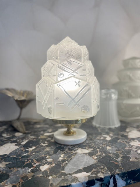 Miniature : Lampe à poser art déco skyscraper avec pied en marbre blanc