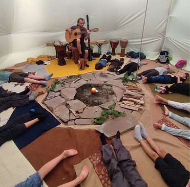 Meditation und interaktive Musik für Kinder