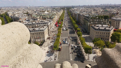 Champs Élysées, la folie... France 5