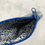 Miniature : Portemonnaie - Cuir bleu & fleurs argentées