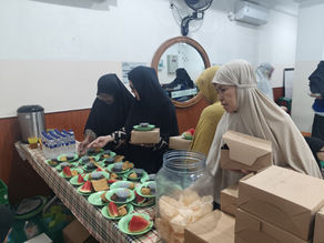 Cahaya Ukhuwah Hangatnya Buka Puasa di Masjid Abu Bakar Ash-Shiddiq