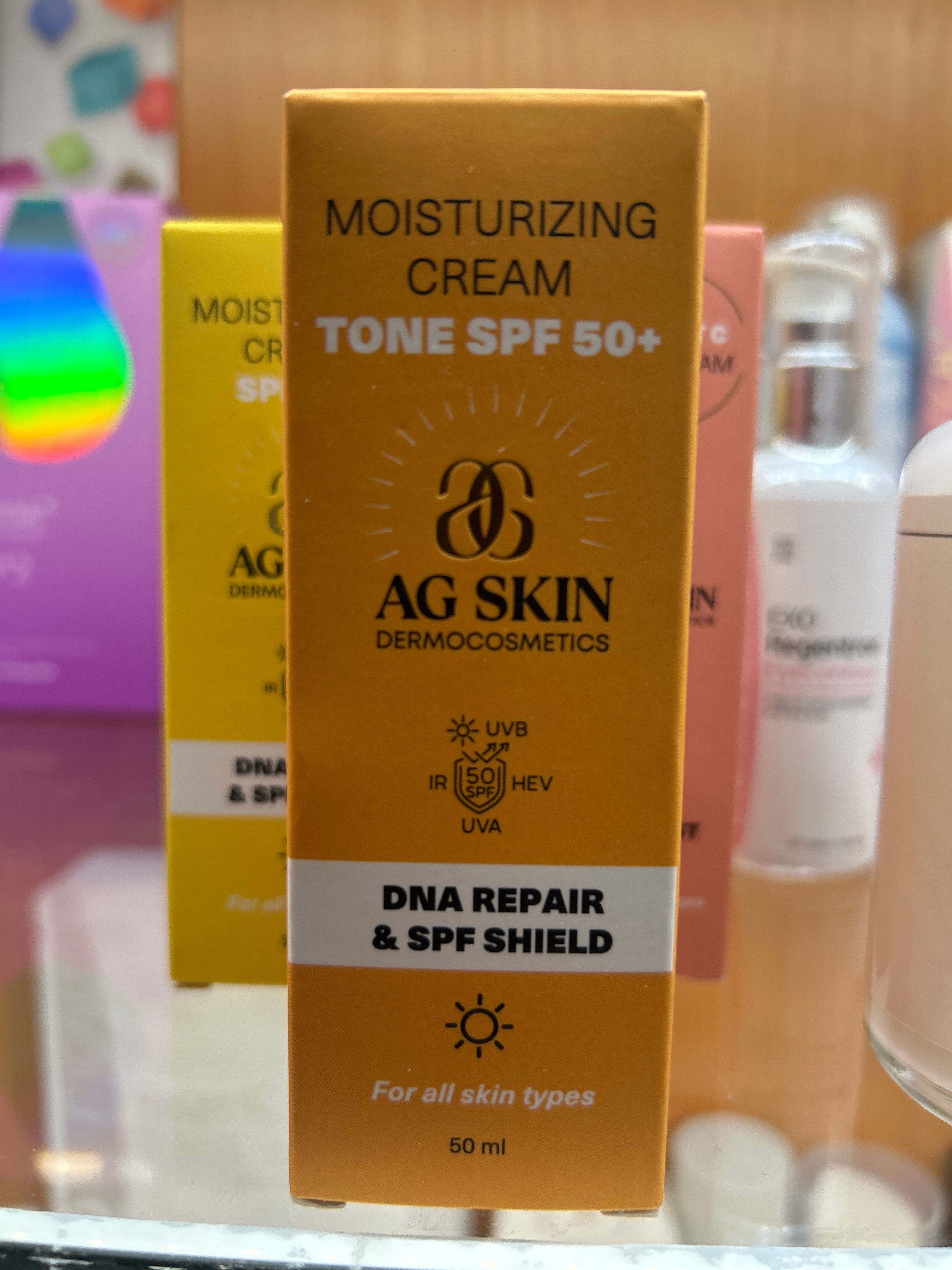 AG SKIN DERMOCOSMETICS Moisturising cream SPF50+з тоном Зволожуючий крем зСПФ50+