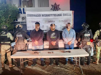 Tres detenidos, armas y vehículo robado asegurados: el resultado del Grupo Interinstitucional durante patrullajes en Culiacán