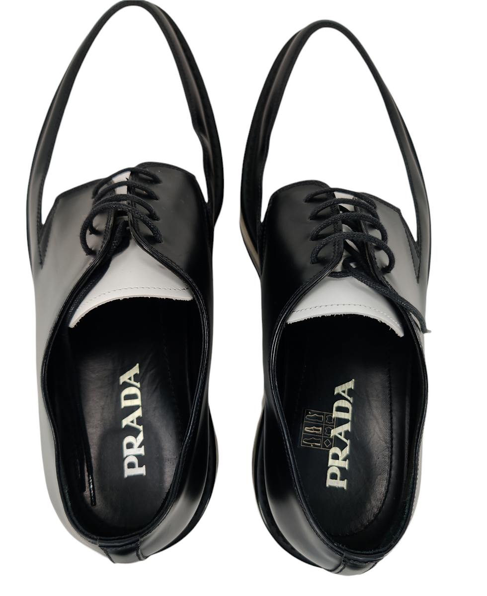 Thumbnail: Prada Black / White Block Leather Lace Up Shoes 7.5