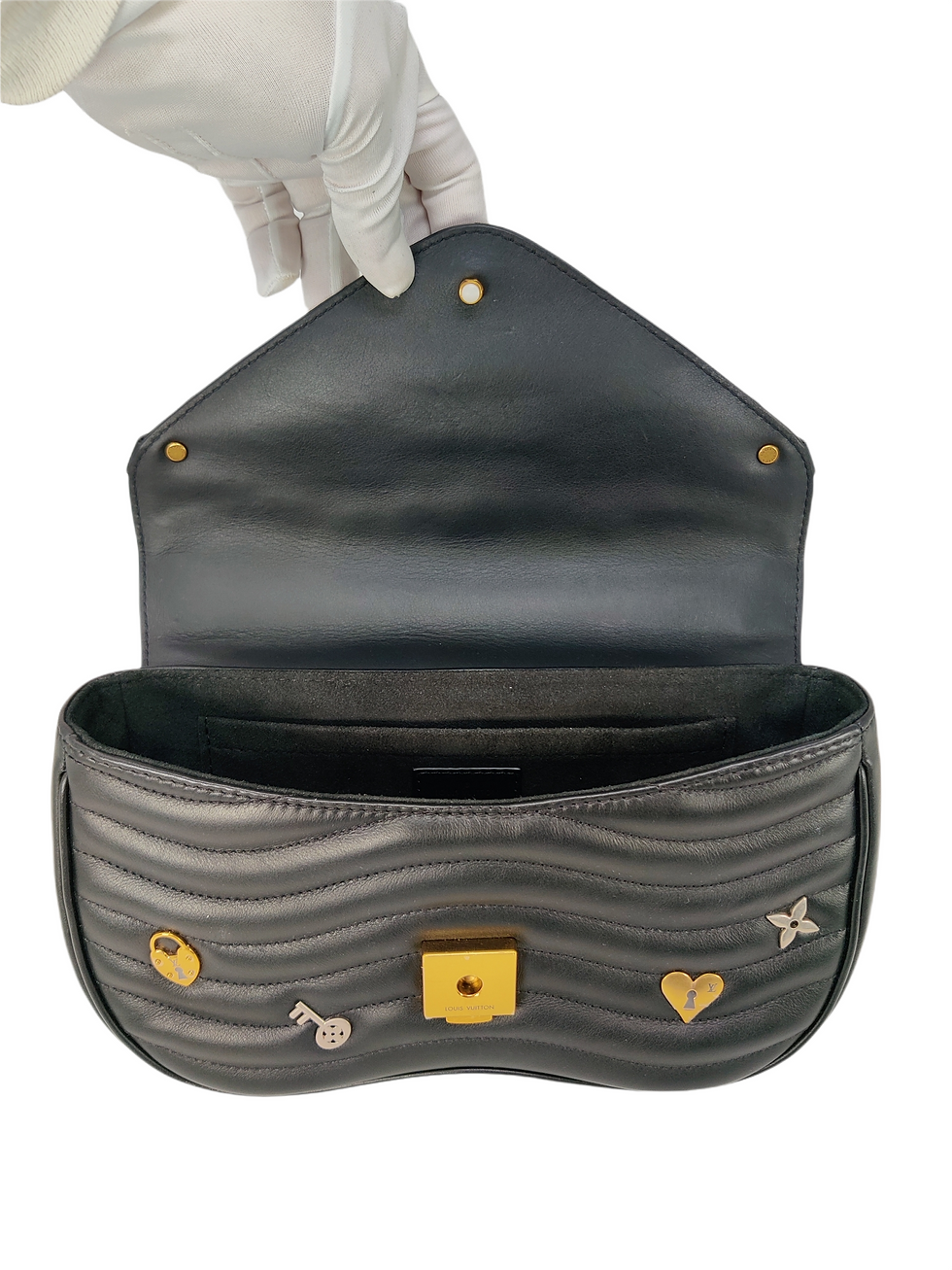 Thumbnail: Louis Vuitton Black Leather New Wave Chain Bag Limited Edition Lock Lock MM