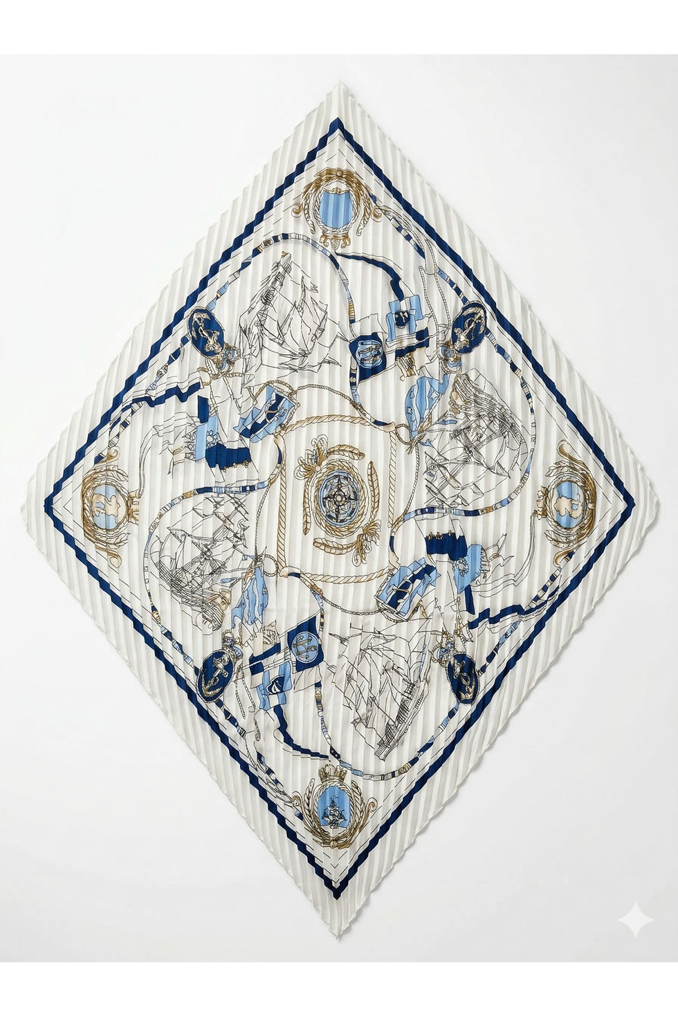 Küçük resim: Lacivert Gold Denizci Desenli Pliseli Saten Fular 70x70 cm – Halat & Gemi Figür…