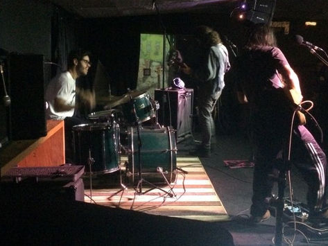 Stella Raiser convidou (e não se arrependeu): Red Mess!