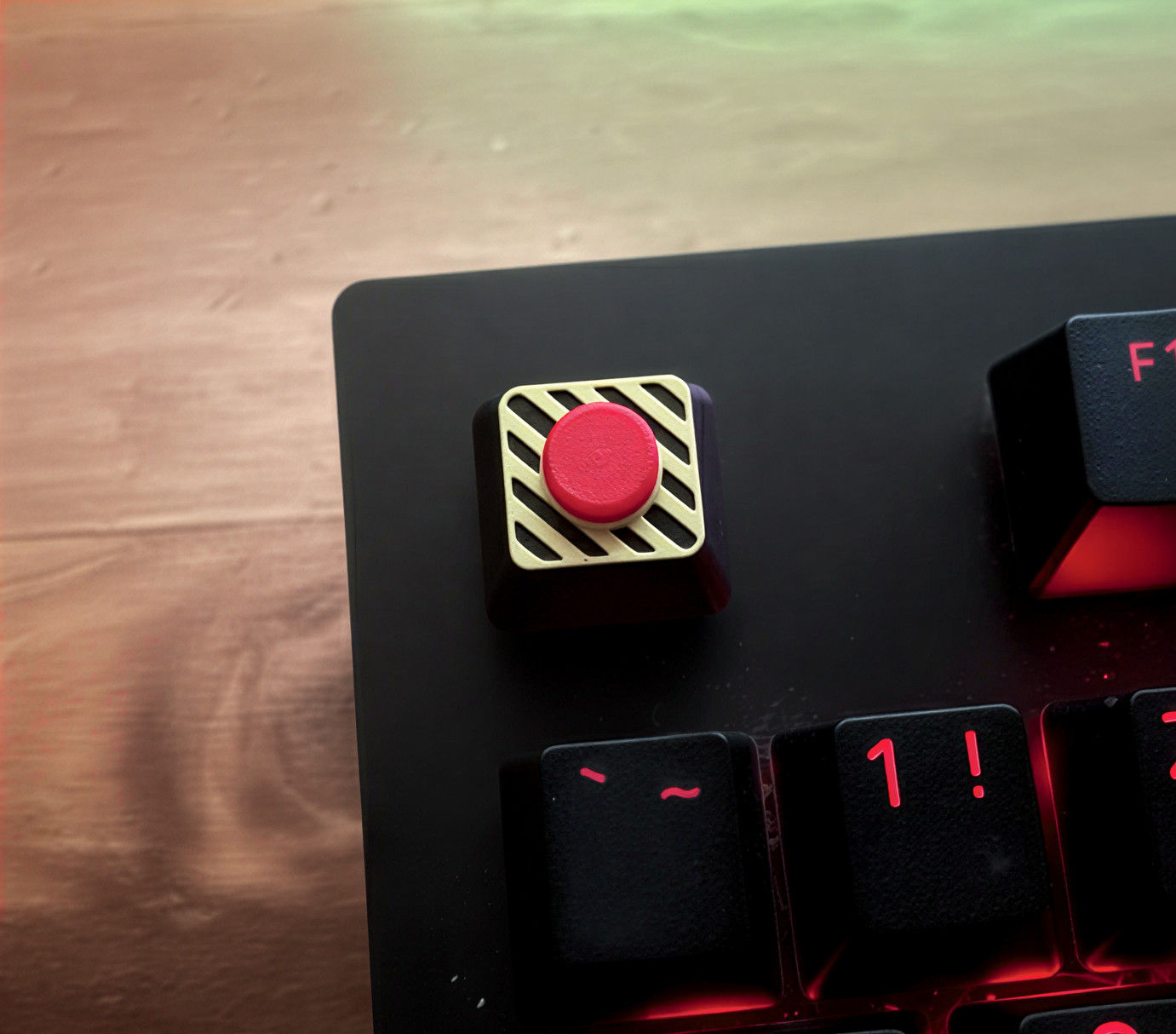 Red Alert Buton Artisan Keycap ürün görseli 1