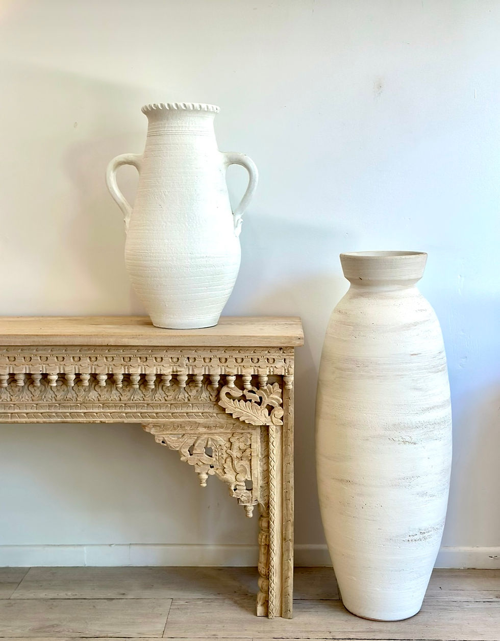 Thumbnail: Kushal Urn- Natural white