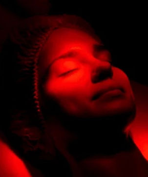 cosmetologist-performs-led-light-therapy