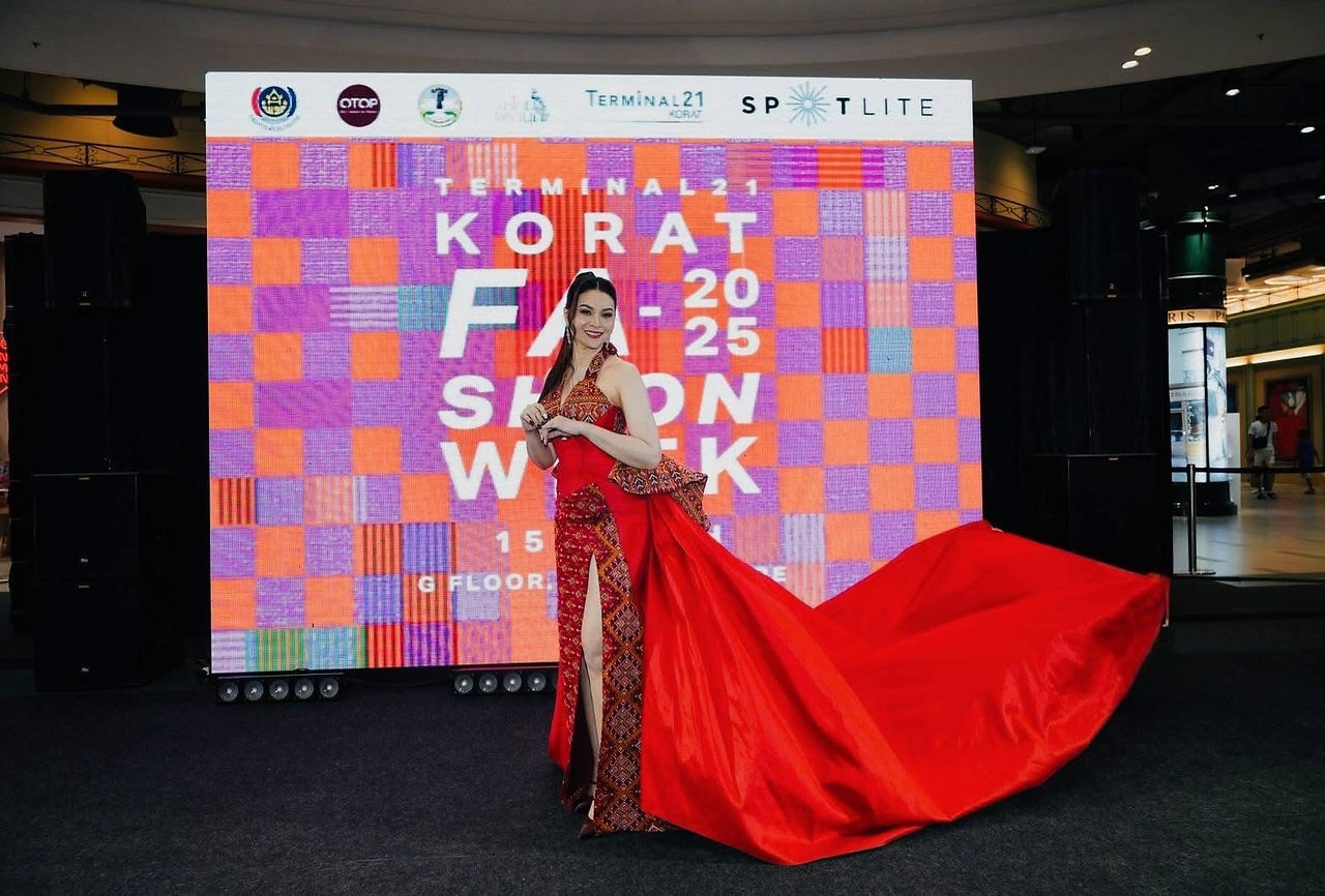 มาดามลิต้า อลิตาถ้วยรางวัล งาน Fashion week