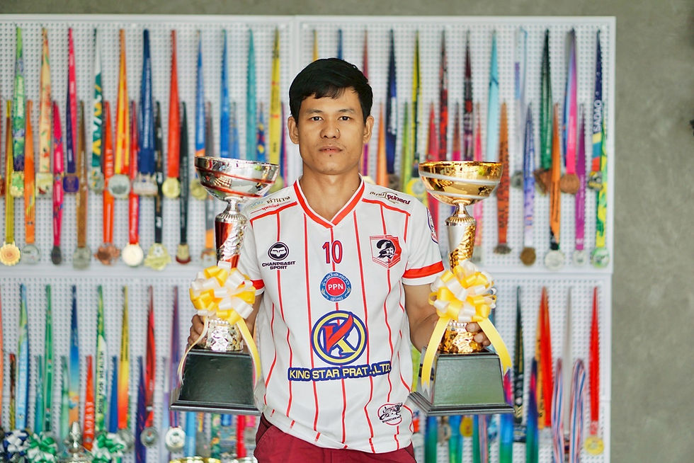 รีวิวถ้วยรางวัล 72