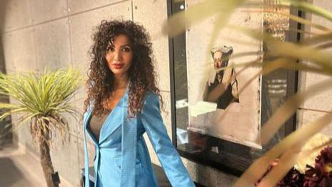 Black Female Wedding dress Professional female model in Kuwait