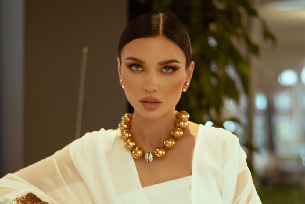 Black Female Wedding dress Professional female model in Kuwait