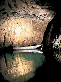 Saint-Léonard underground lake - boat