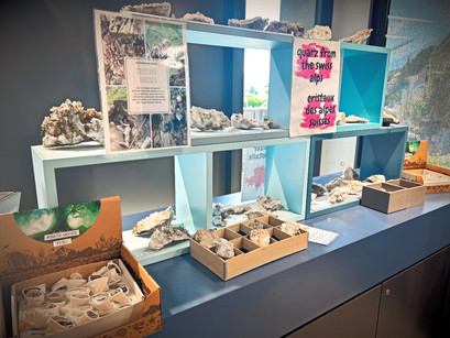 Saint-Léonard underground lake shop