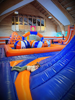 Stoos Bounce Circus Family Winter adventure