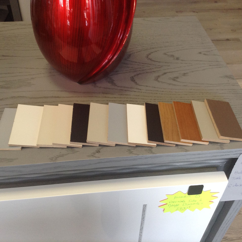 Miniature : Table RE9 II et Chaises Muse