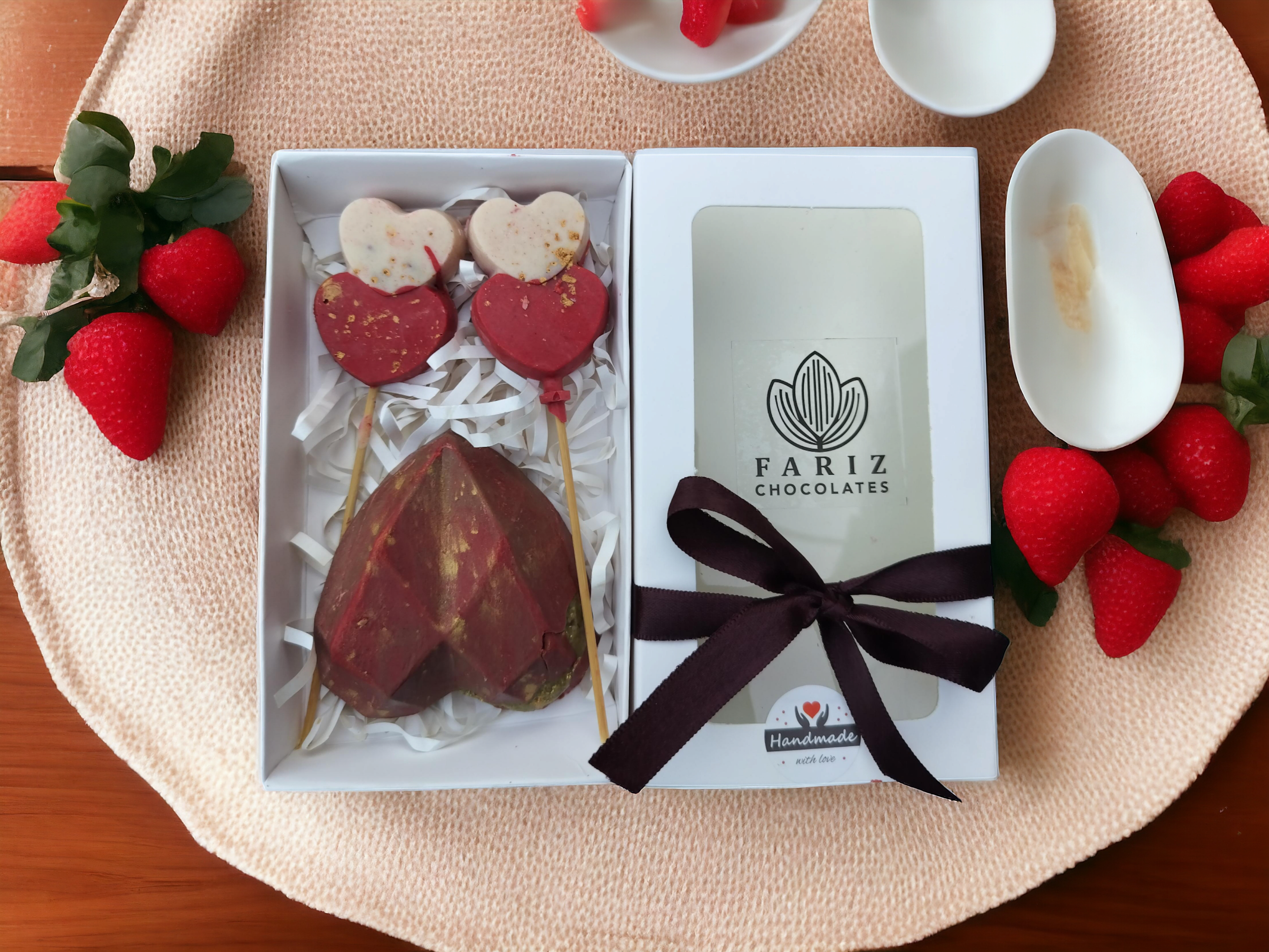 Breakable Heart with Edible Candy Hammer – A Sweet Smashable Surprise