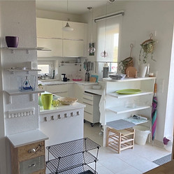 Pantry-Küche mit Essbereich in der Suite Lumière