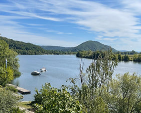 Radfahren an der Donau bei Straubing - idyllische Landschaft, Natur und schöne Radwege in Niederbayern