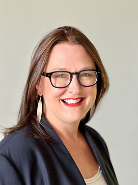 2022_academic headshot.jpg