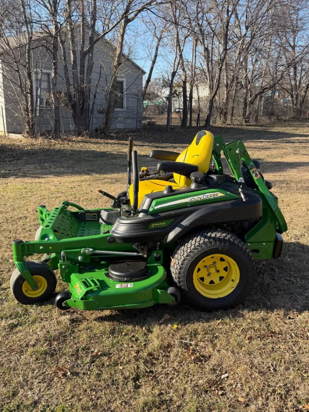 Thumbnail: 2017 John Deere 60" Z930M Zero Turn Commercial Mower