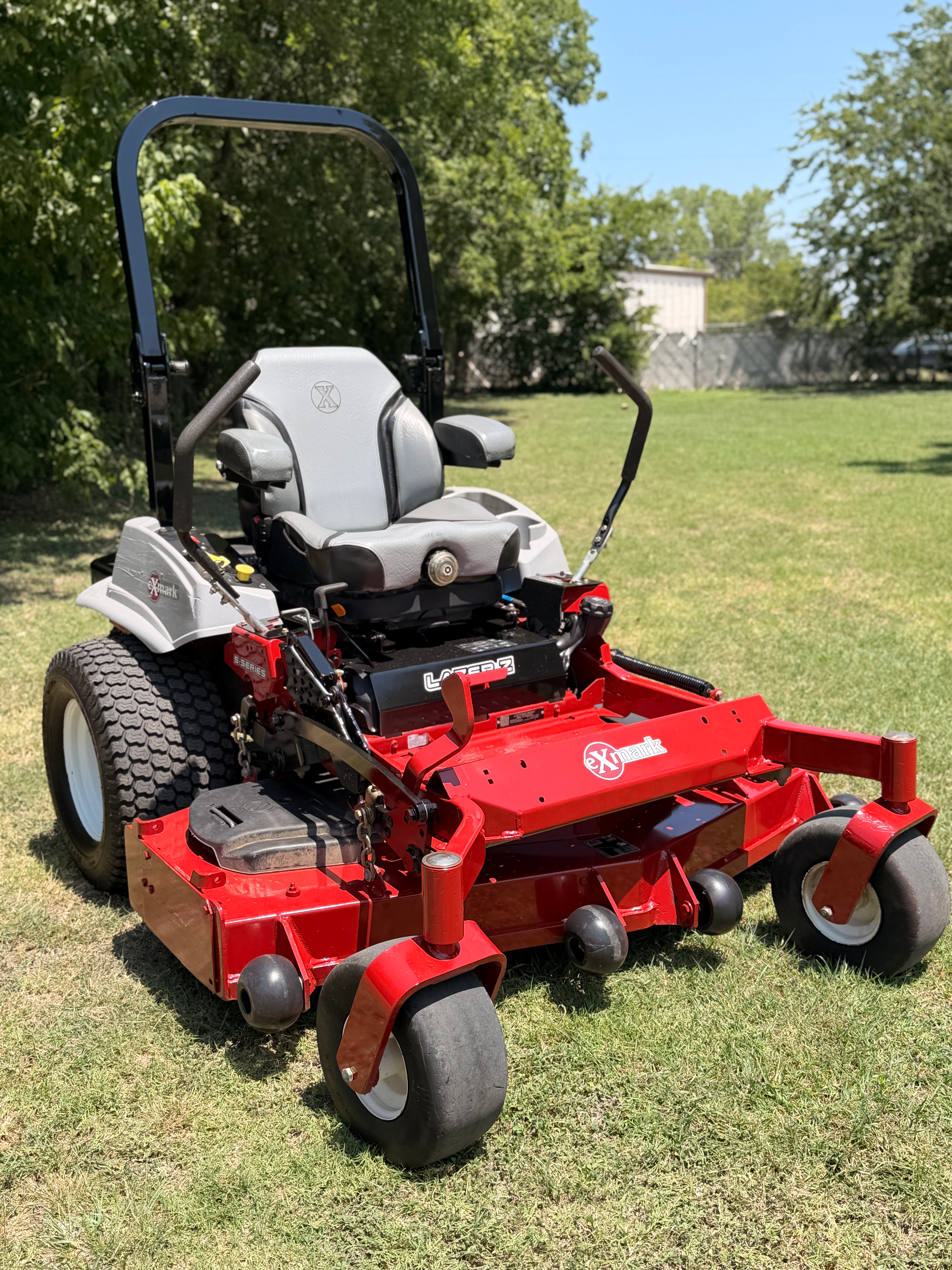 2022 Exmark Lazer Z 60" Zero Turn Commercial Mower