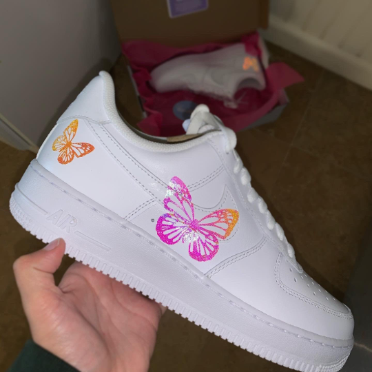 butterfly reflective af1