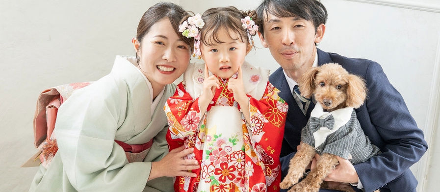 七五三　スタジオでの家族写真