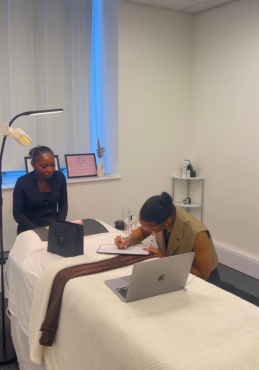 Thumbnail: 2-Day Fast Track Russian Lashes (Deposit)