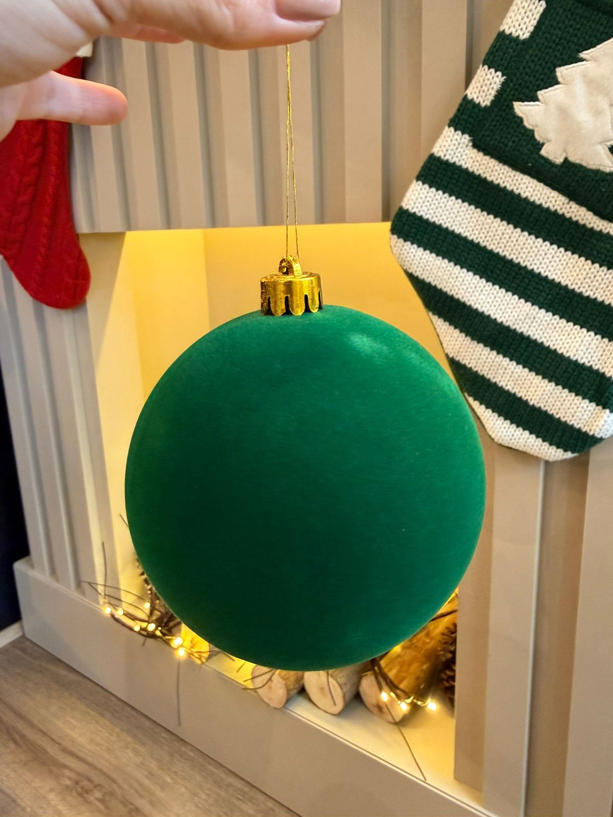BOLA NATAL 10cm - 1UN AVELUDADA (VERDE)