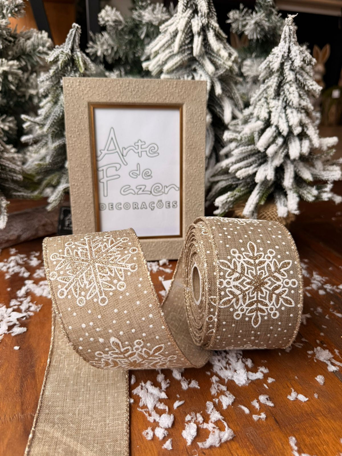 FITA NATAL 6,3cm X 9,14m FLOCO DE NEVE (CRU/BRANCO/DOURADO) - 1UN