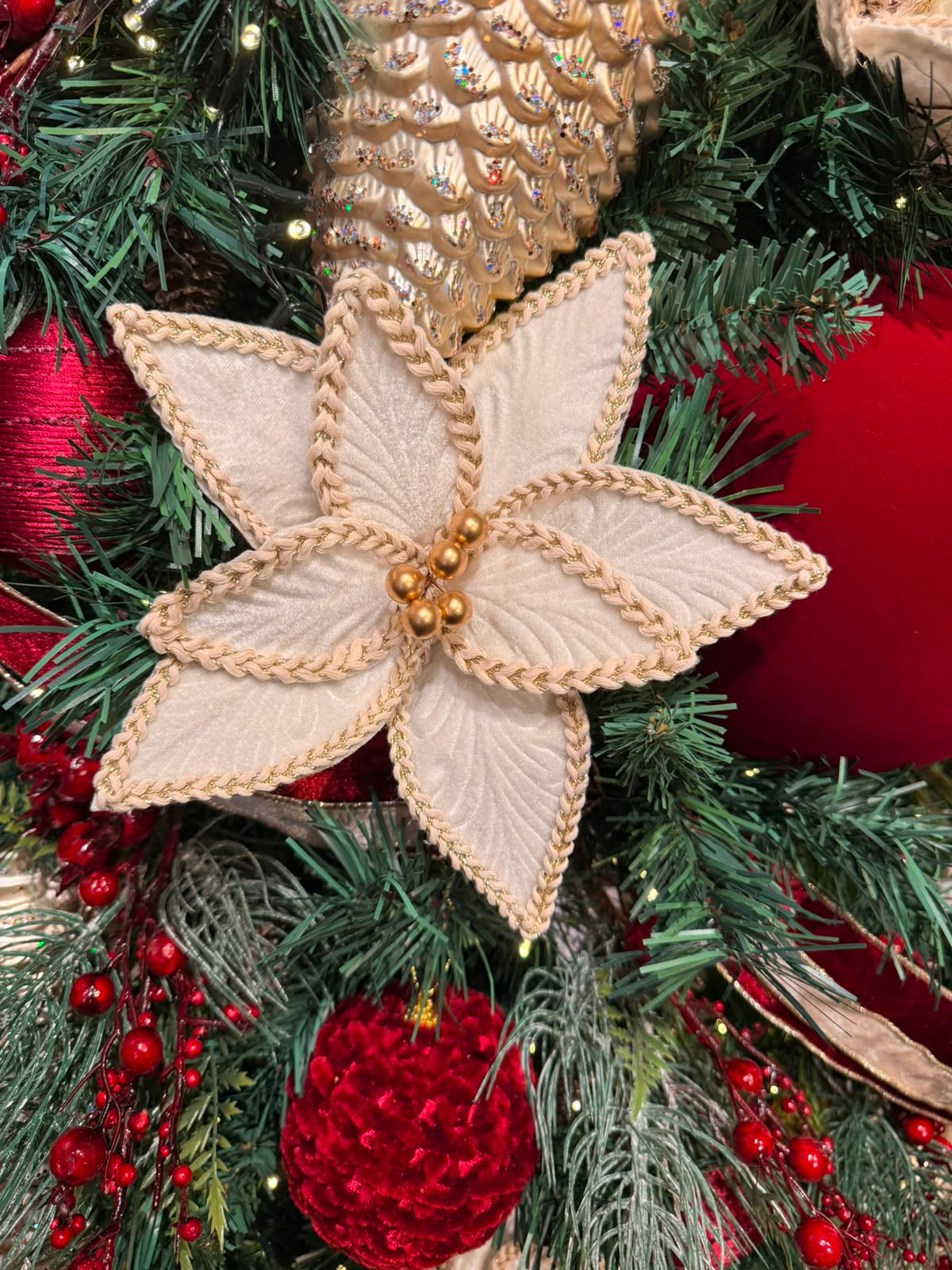 POINSETIA NATAL AVELUDADO (OFF WHITE/DOURADO) - 1UN