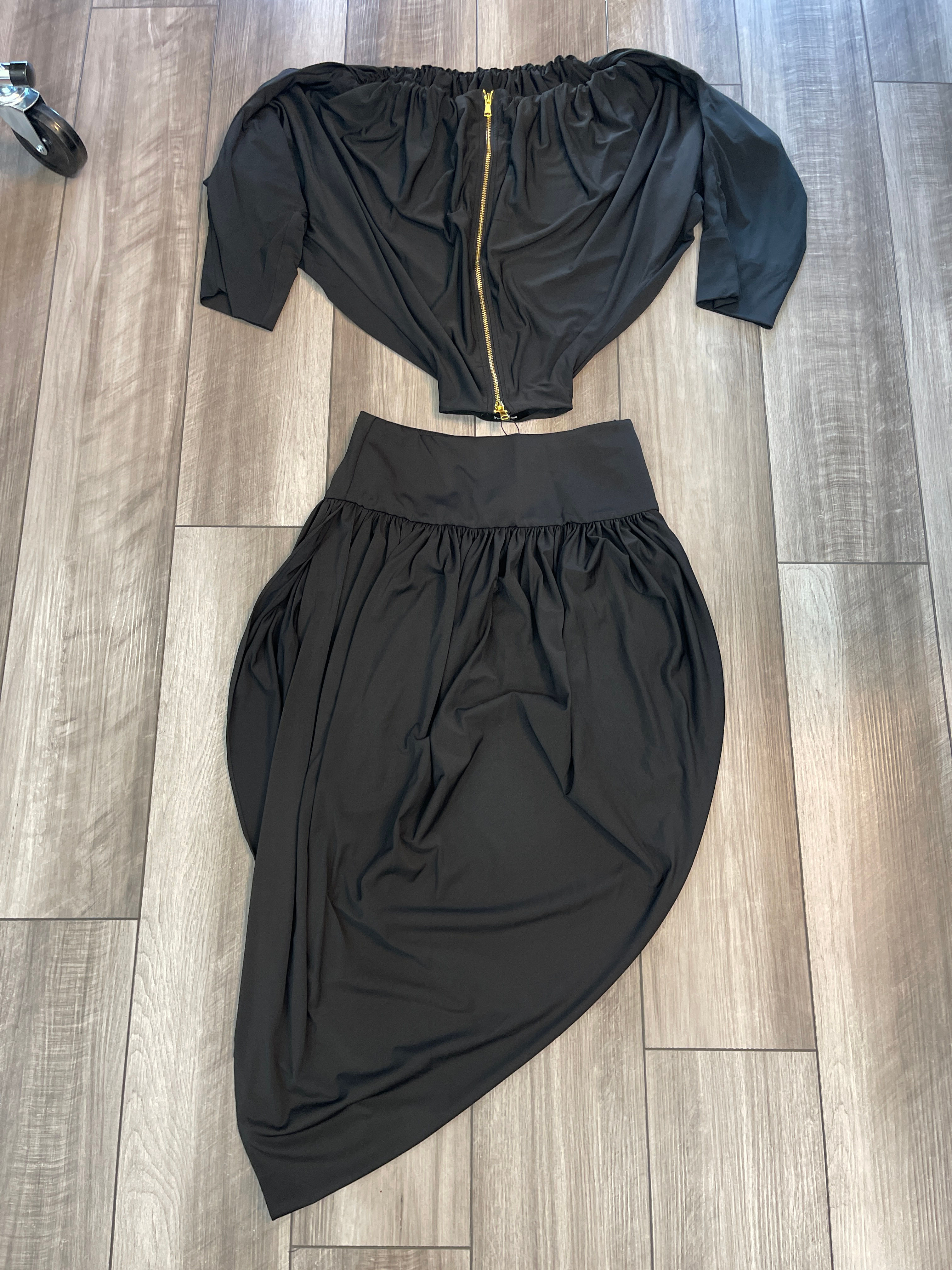 126 - black spandex skirt set with gold zipper