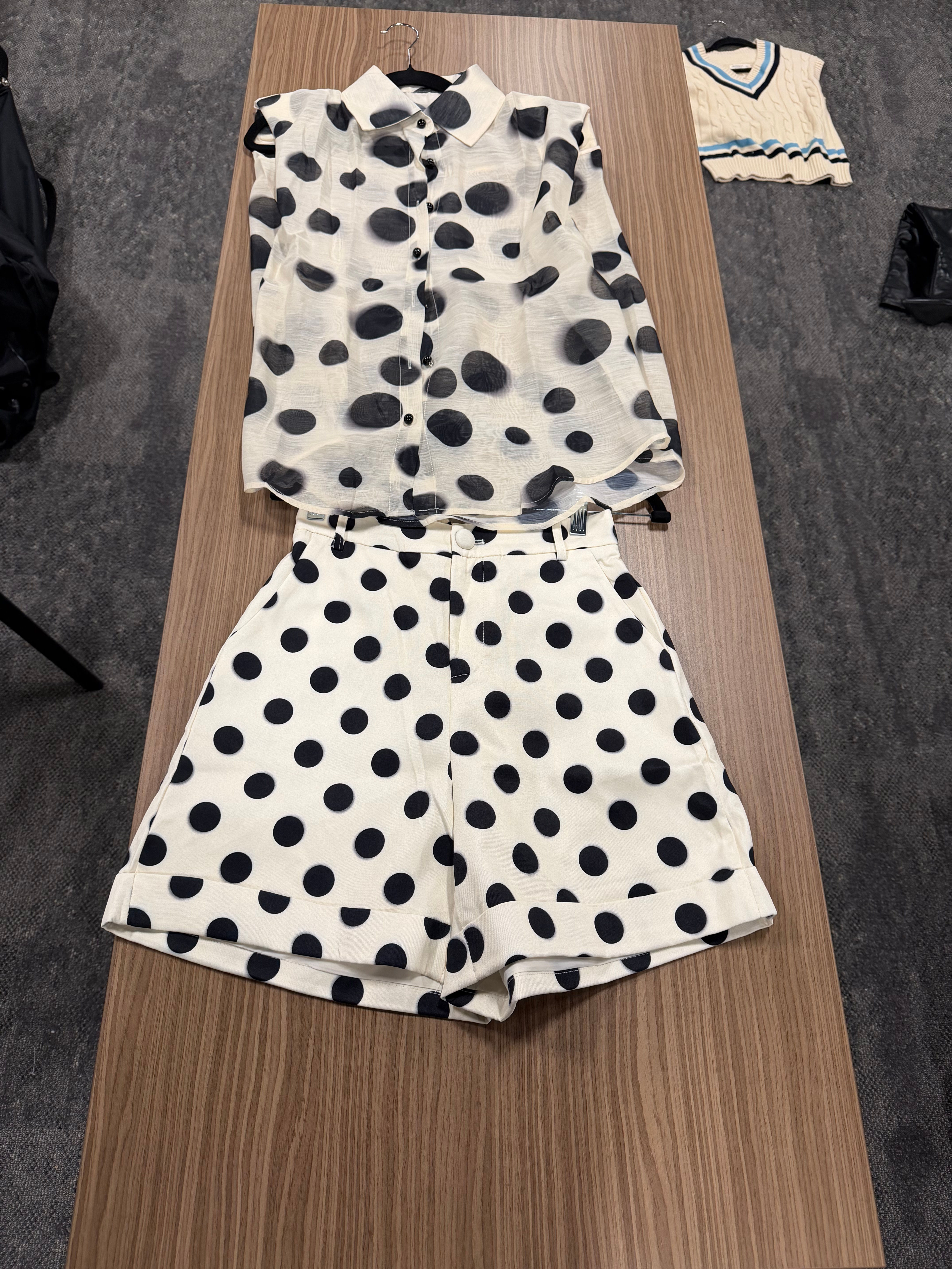 158 - black and white polka dot short set