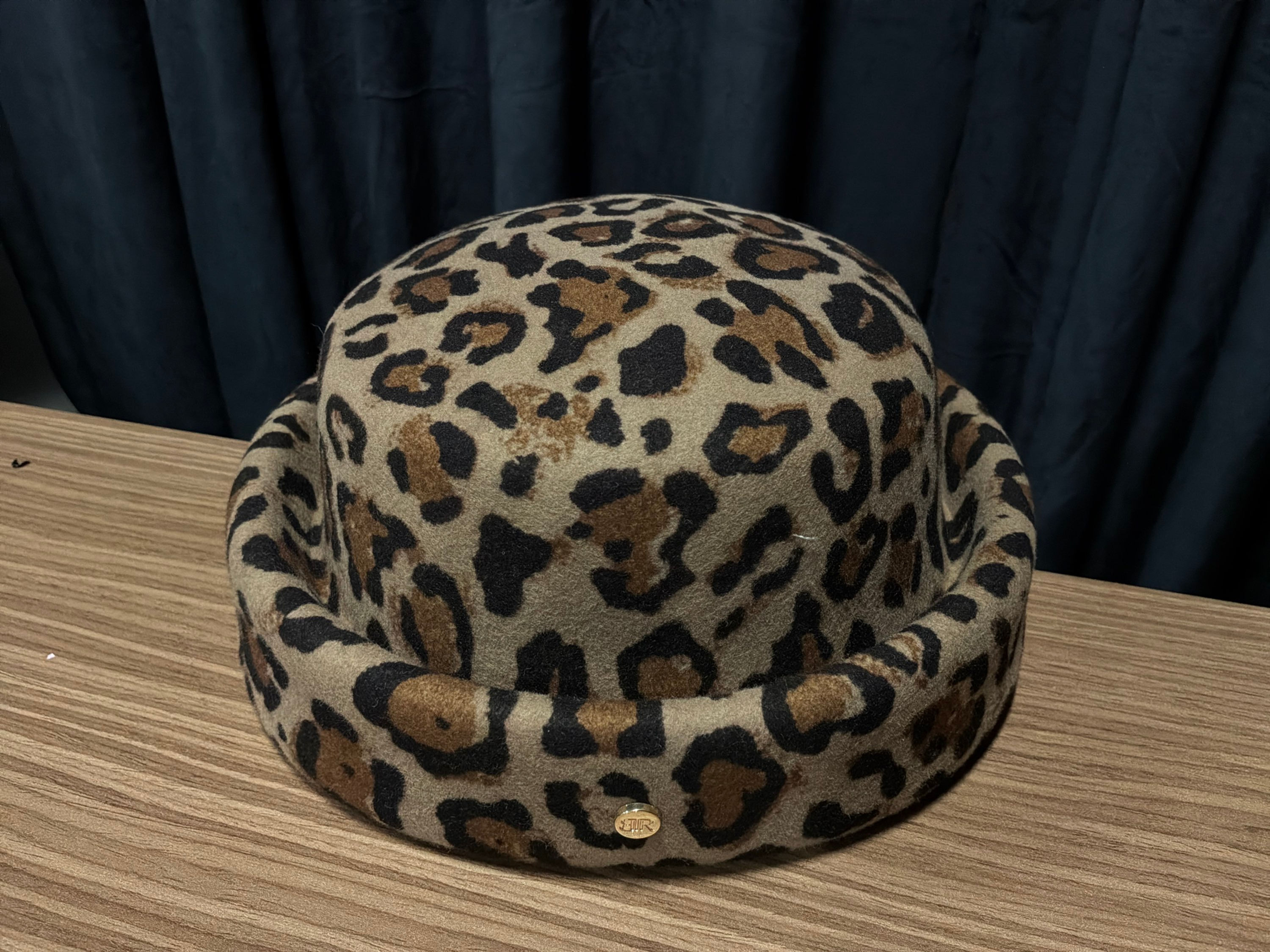 037 Leopard J Bolin Circle Hat