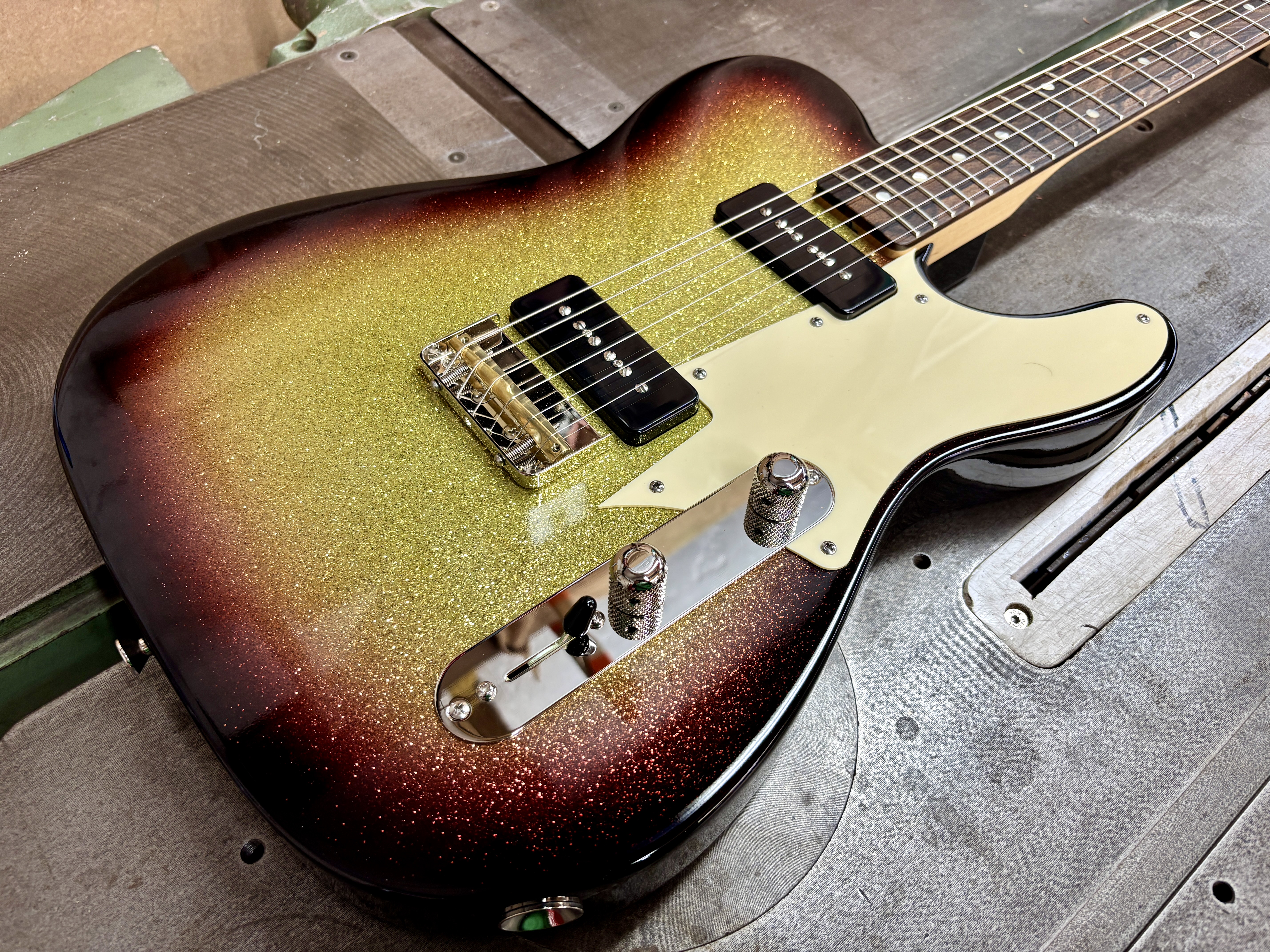 Thunderbolt 90 by Probett Guitars