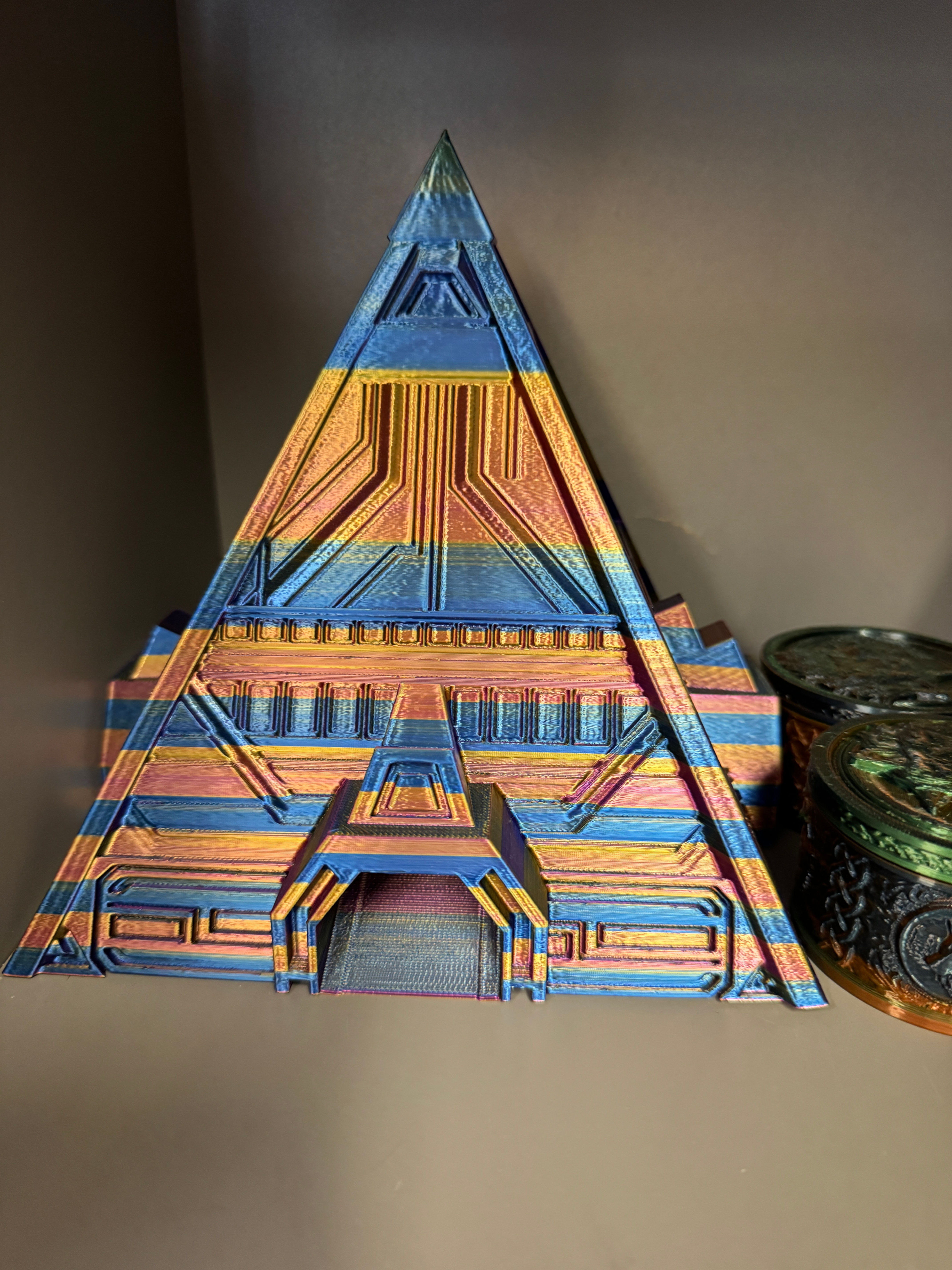 Alien Pyramid Dice Tower