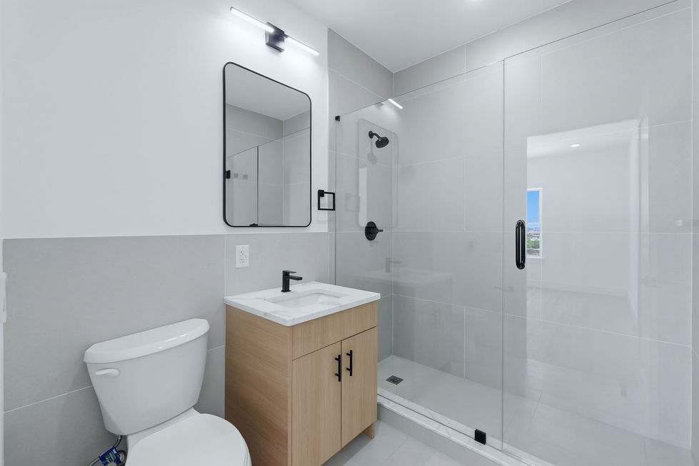 guttenberg interior bathroom #2