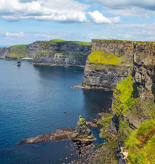 cliffs-of-moher-landscape-county-clare-ireland-MOHER0321-40a02114170148b884bab2e7ac90f895.