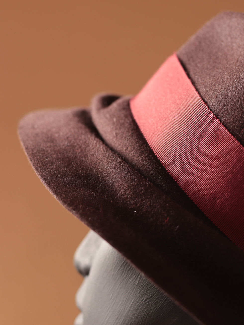 Elégance subtile marron