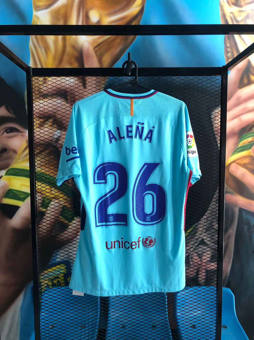 Miniatura: Camiseta Alternativa Utileria Barcelona 2017/18. Jugadores Disponibles 