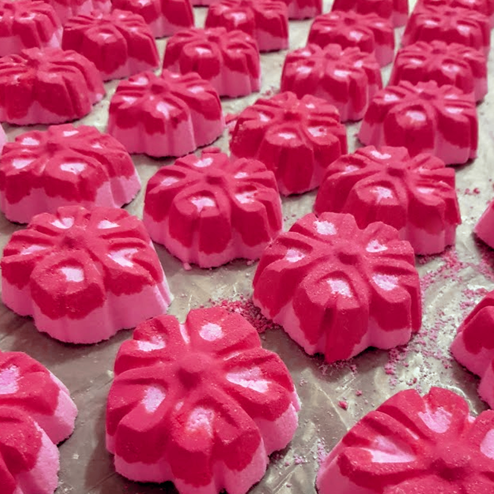 geranium flower essential oil bath bomb