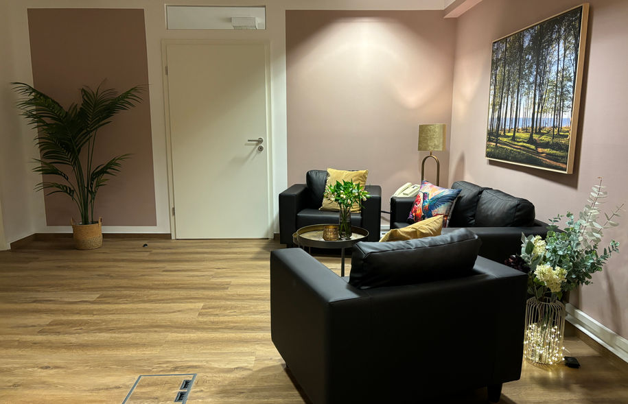 Sitzbereich im Sprechzimmer