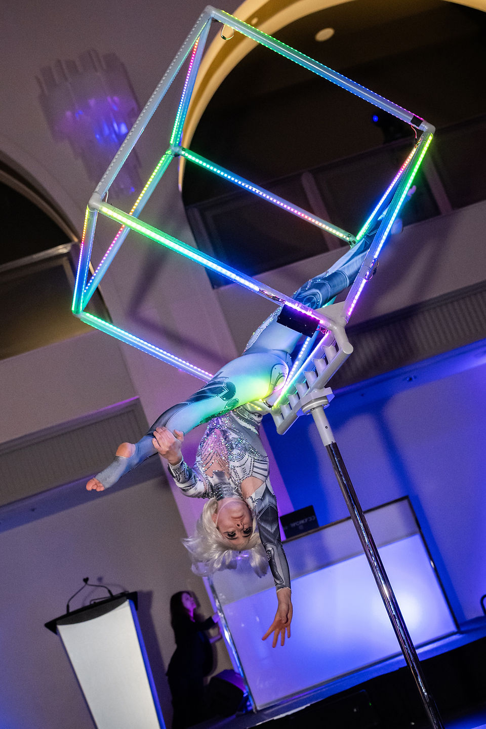 LED cube performer