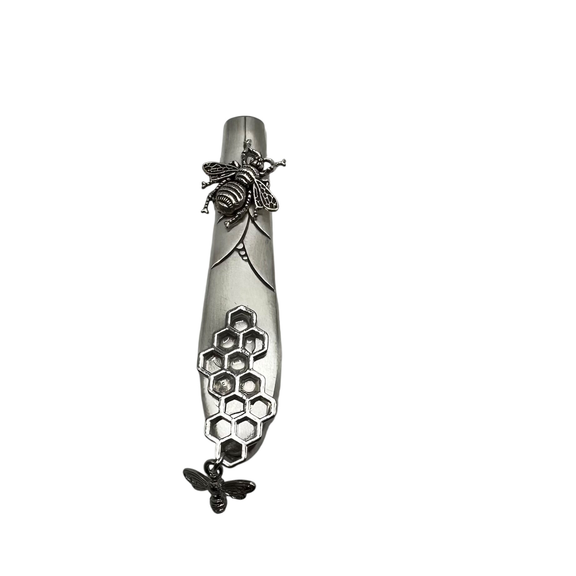 Magnetic Vase. 