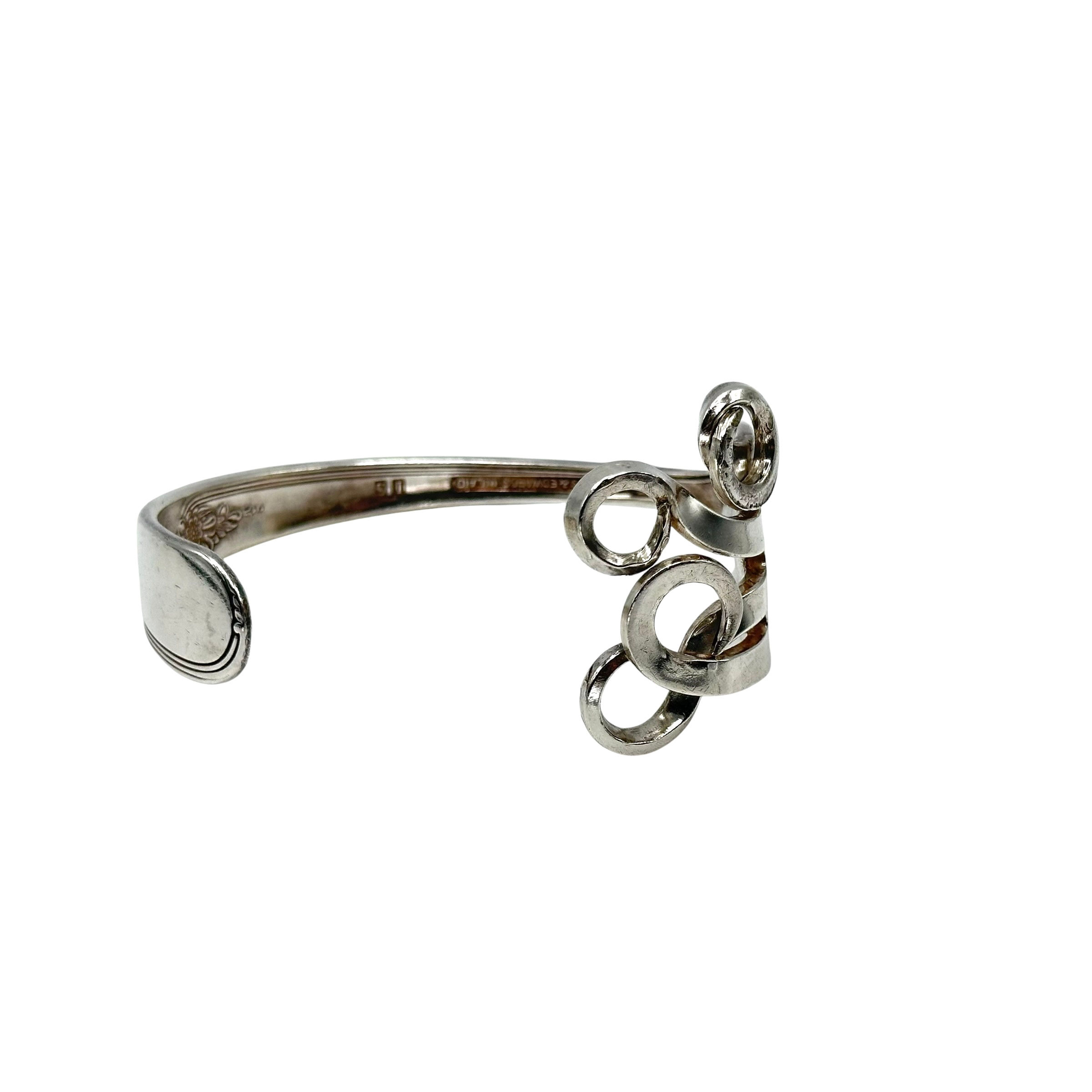 Fork cuff. 