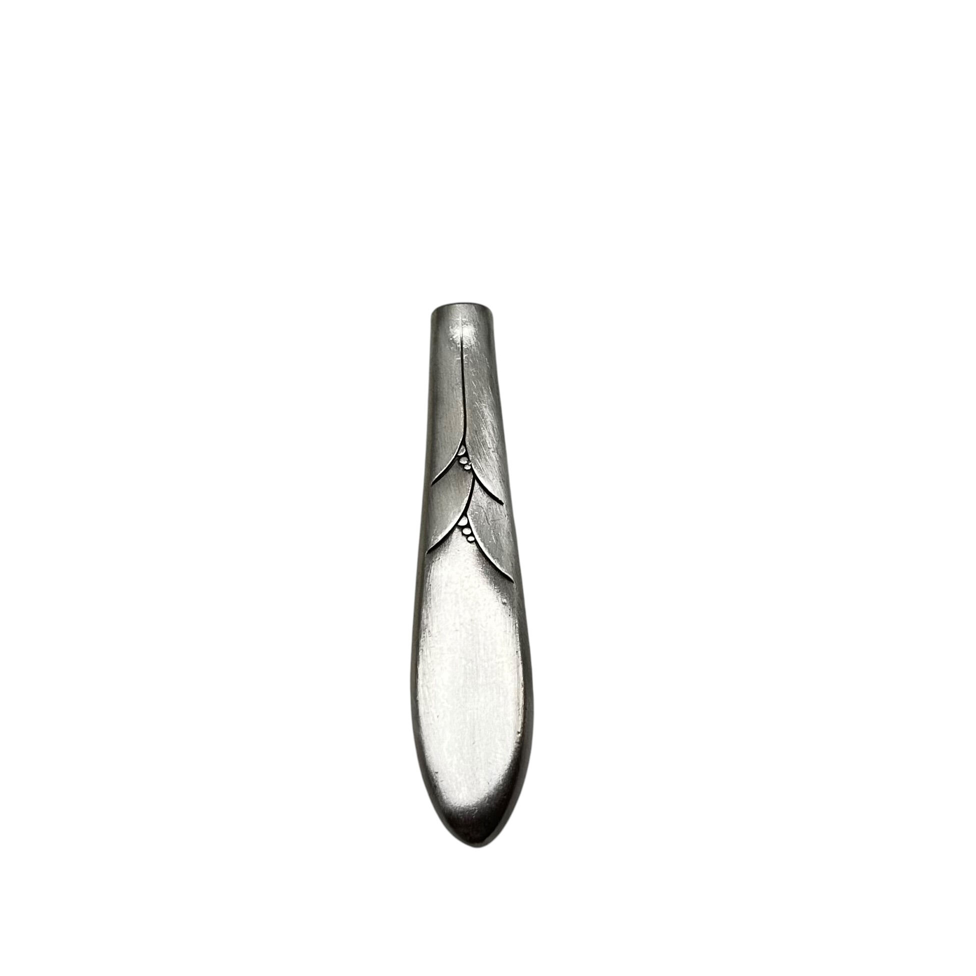 Magnetic Vase. 