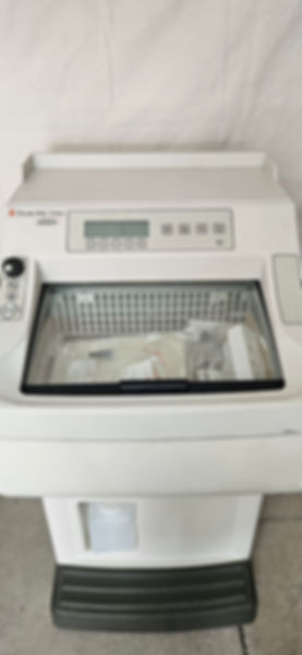 Sakura Tissue-Tek Cryo3 D115 Cryostat Microtome
